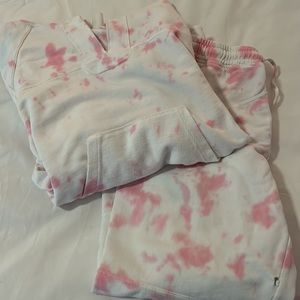 Love shack fancy sweatshirt so cute! & matching sweats that have a small hole 🩷